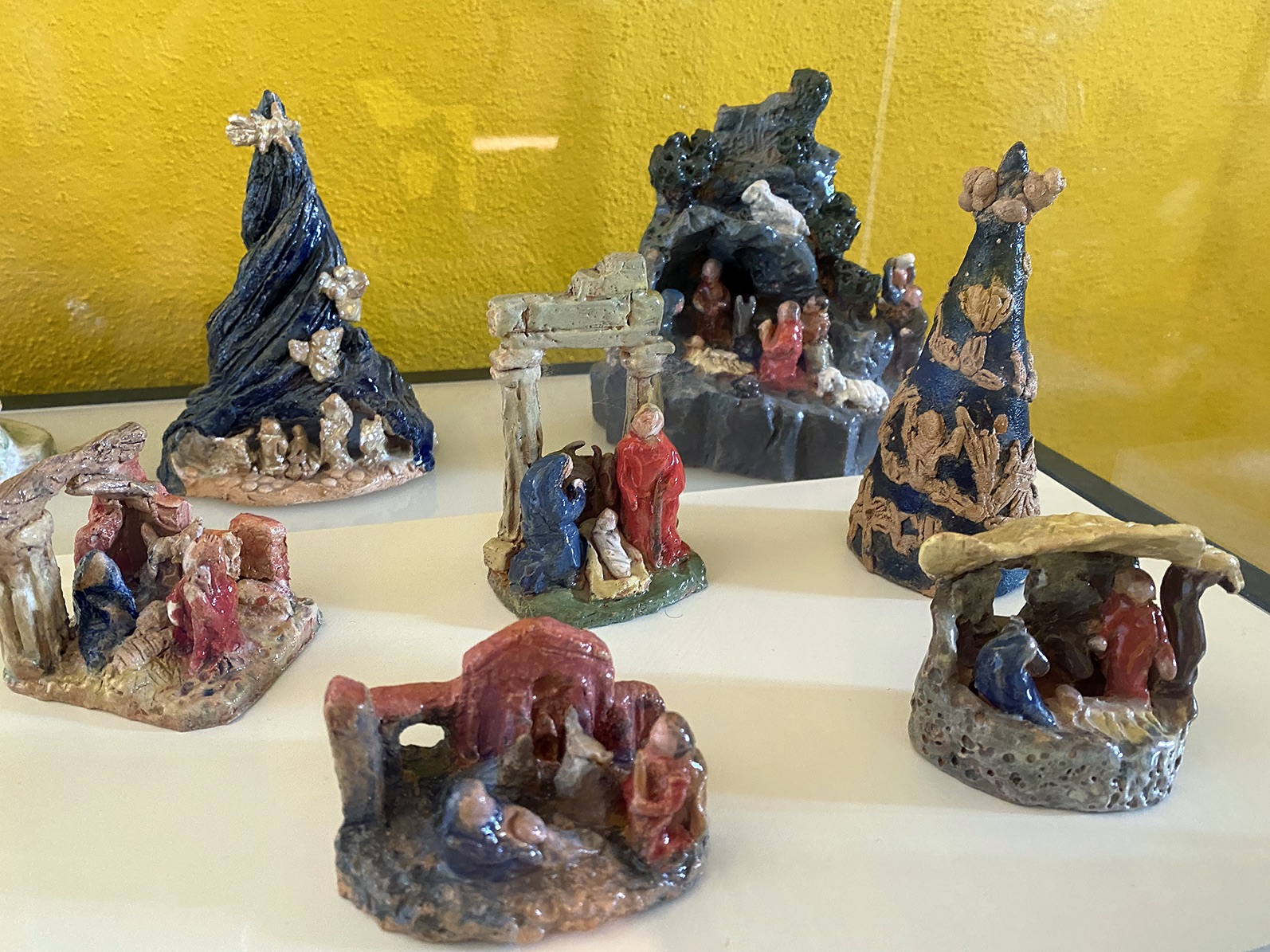 Prosegue Al Museo La Mostra Di Presepi Artistici In Ceramica Di Sergio