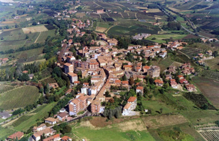 Veduta Comune di Agliano Terme (AT)