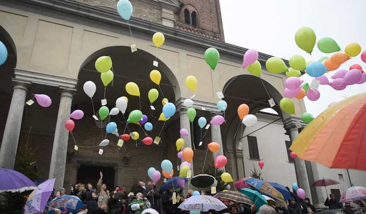 festa della vita, lancio palloncini