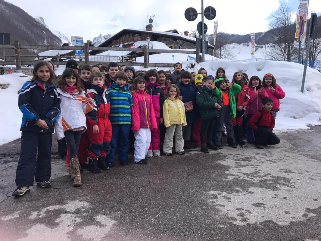 Alunni organizzano giornata sulla neve a Limone