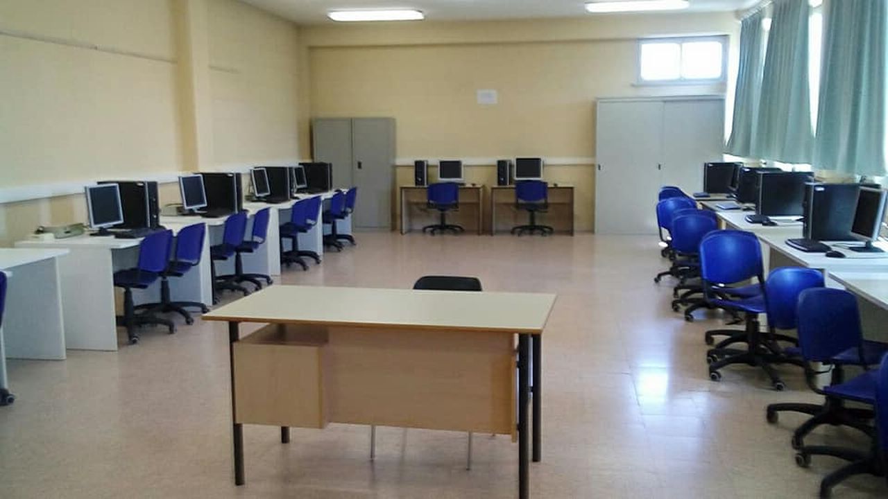 aula informatica Itis Barletti di Ovada