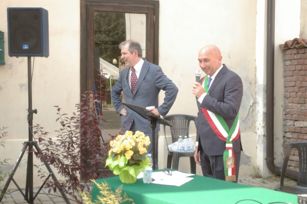 Castelnuovo piazza Pistarino (Gallery)