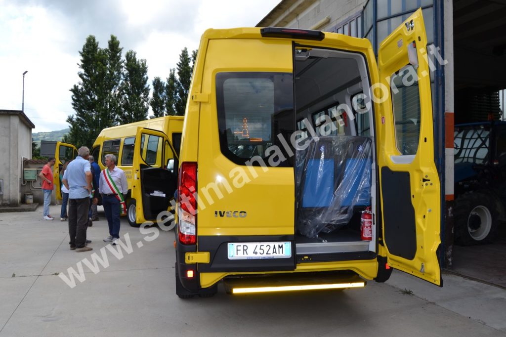 Bubbio Unione Montana Langa nuovi scuolabus