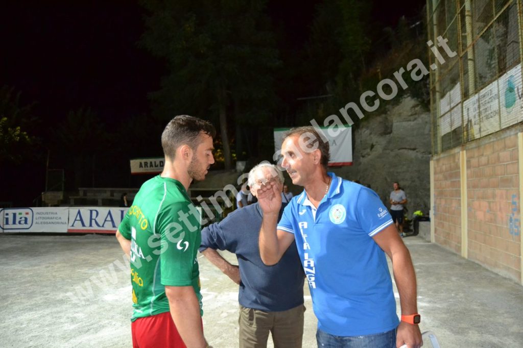 Pallapugno serie A - Paolo Vacchetto supera un forte Dutto e va in coppa