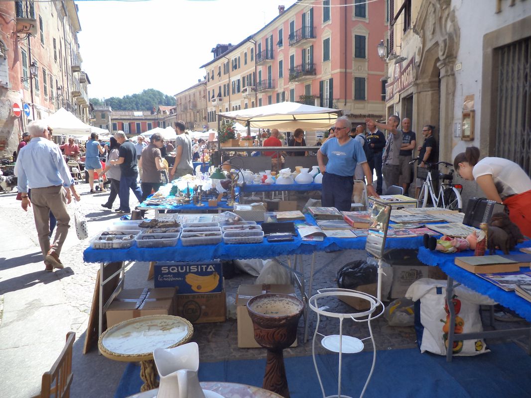 Ovada, mercatino dell'antiquariato