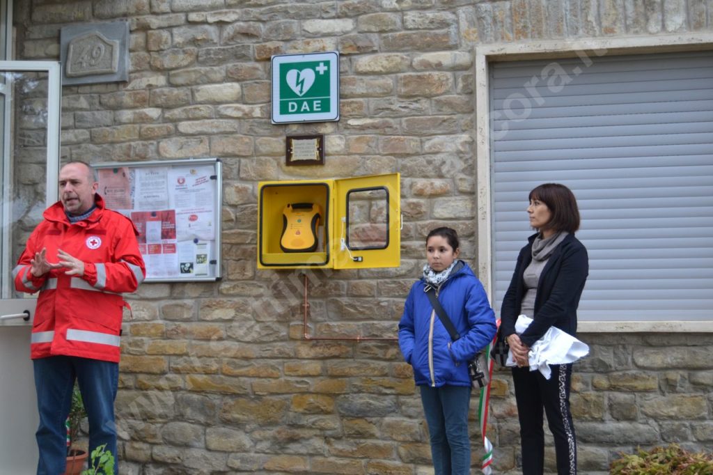 Cessole, inaugurato il defibrillatore dono della Pro Loco