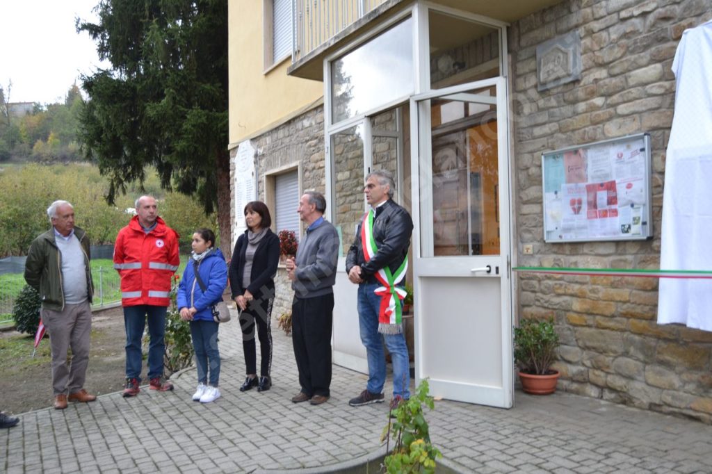 Cessole, inaugurato il defibrillatore dono della Pro Loco