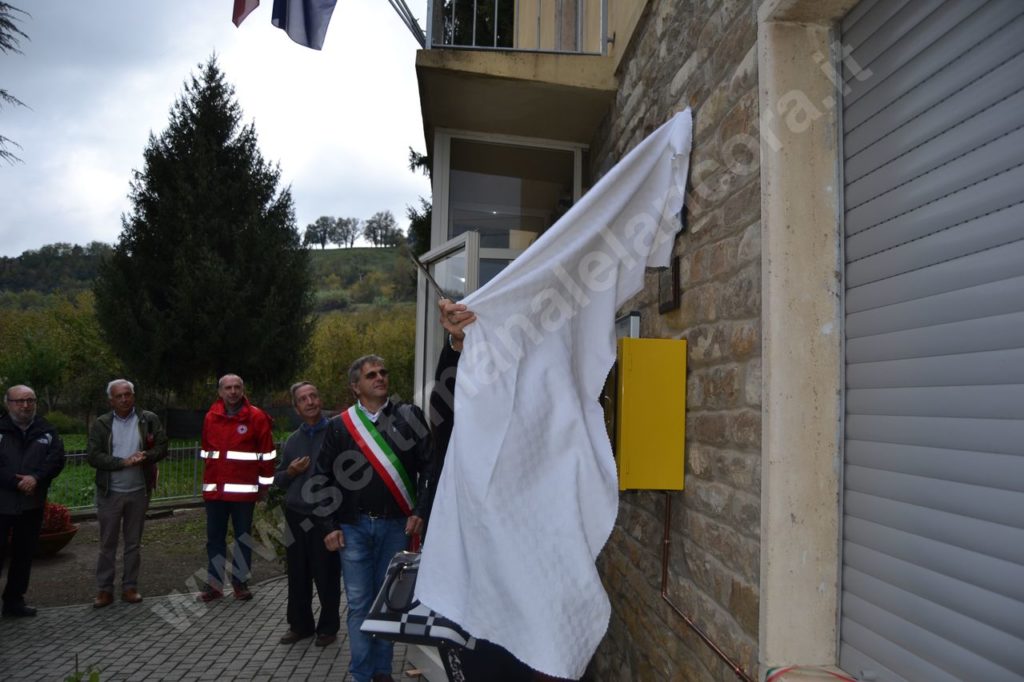 Cessole, inaugurato il defibrillatore dono della Pro Loco