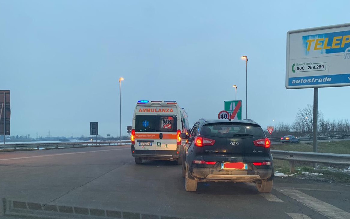 ambulanza in autostrada