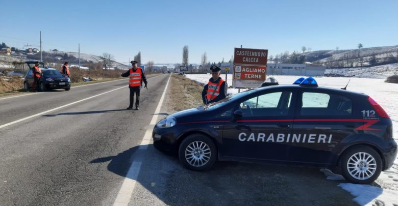 Carabinieri intercettano furgone e autocarro sospetti sulla Asti-Mare