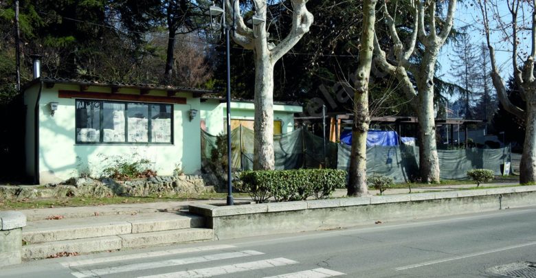 Acqui, chiosco davanti alla stazione