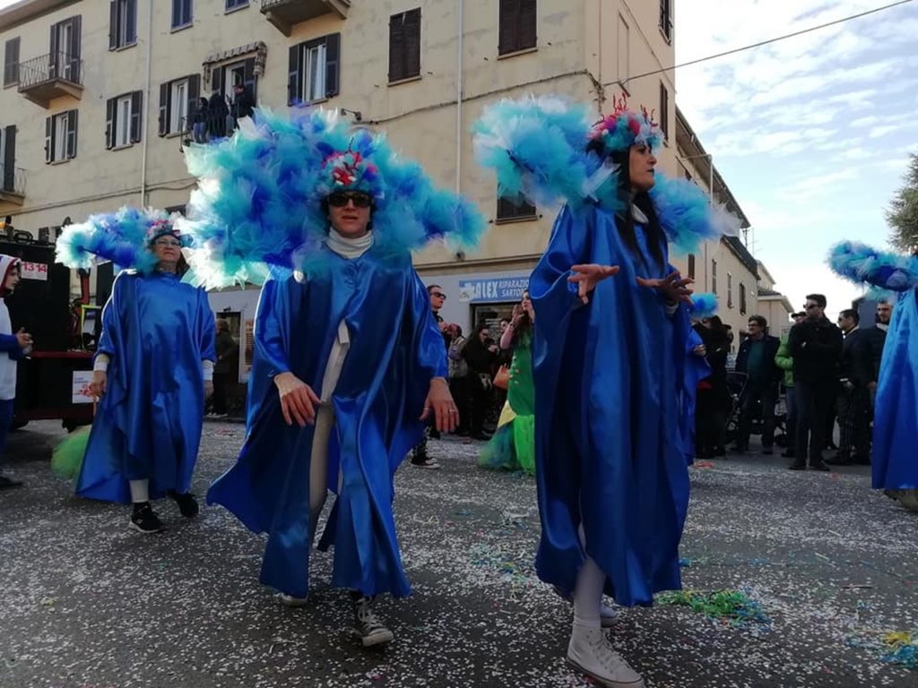 Al Carnevale del Cristo trionfa il carro di Sezzadio, 3° il carro di Castelnuovo Belbo