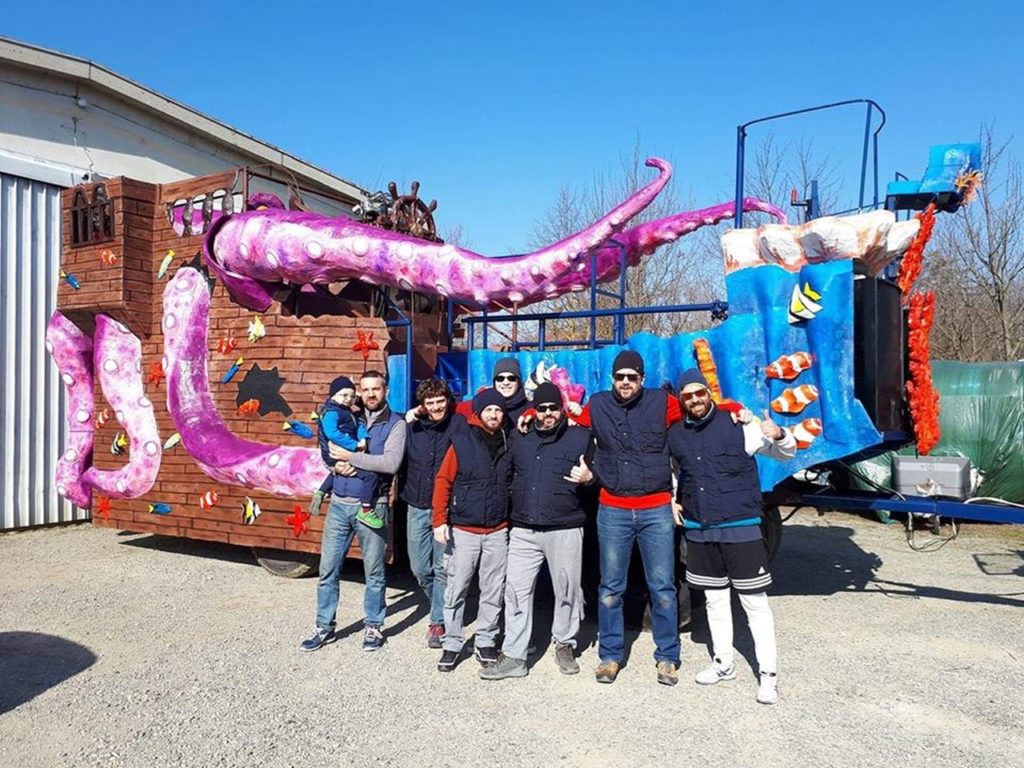 Al Carnevale del Cristo trionfa il carro di Sezzadio, 3° il carro di Castelnuovo Belbo