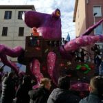 Al Carnevale del Cristo trionfa il carro di Sezzadio, 3° il carro di Castelnuovo Belbo