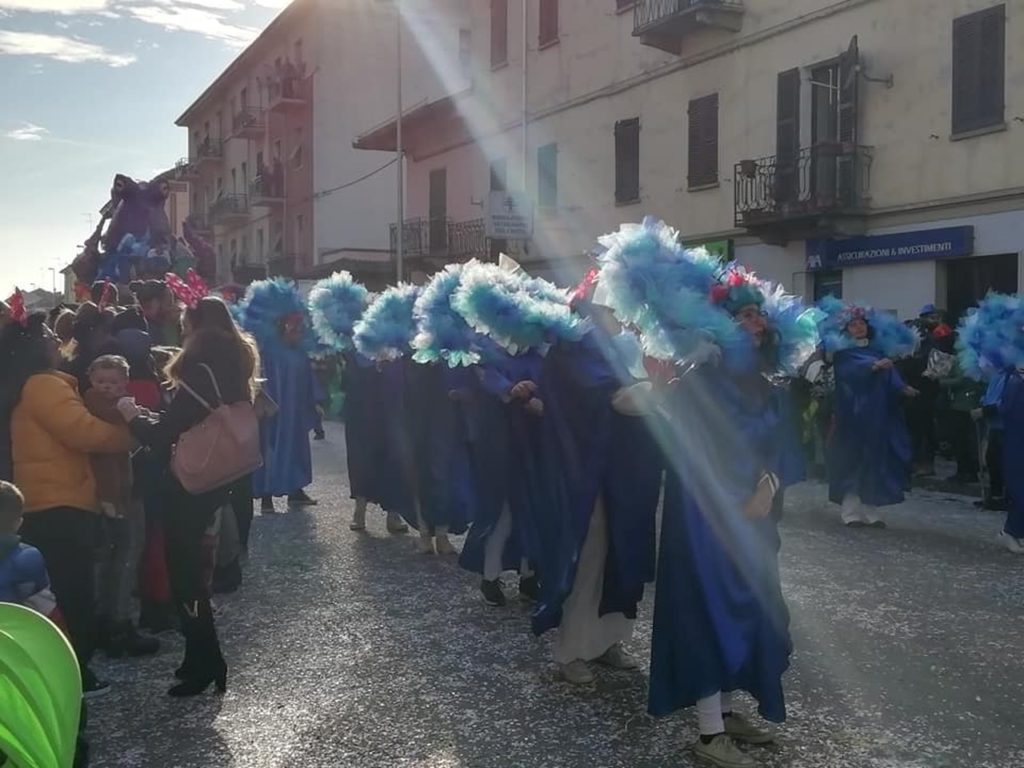 Al Carnevale del Cristo trionfa il carro di Sezzadio, 3° il carro di Castelnuovo Belbo