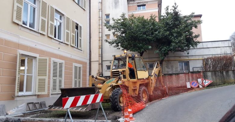 Rossiglione: presto spazio verde davanti alla biblioteca