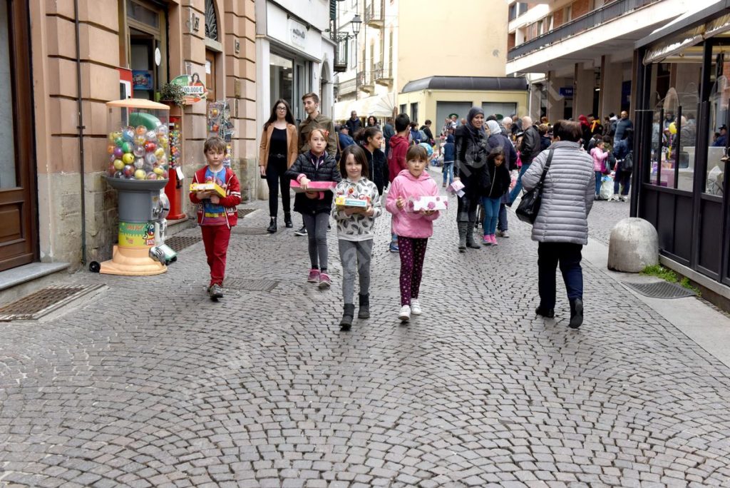 mercatino del bambino "Giocando si impara"