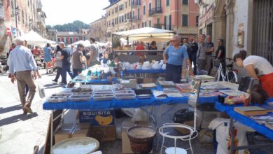 Ovada-mercatino piazza Garibaldi