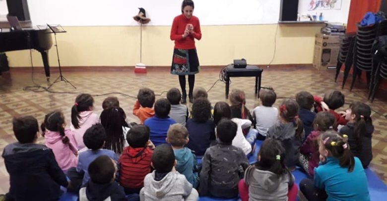 Scuola Infanzia: bambini in biblioteca a Rossiglione