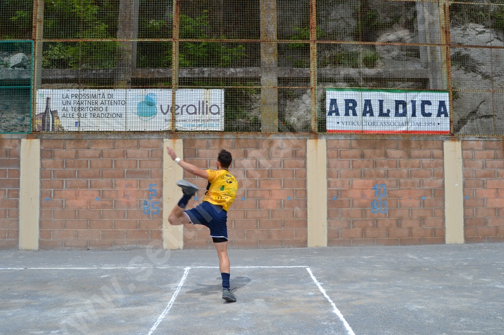 Pallapugno, l’Araldica Pro Spigno vince contro l’Acqua S. Bernardo Cuneo per 11 a 10