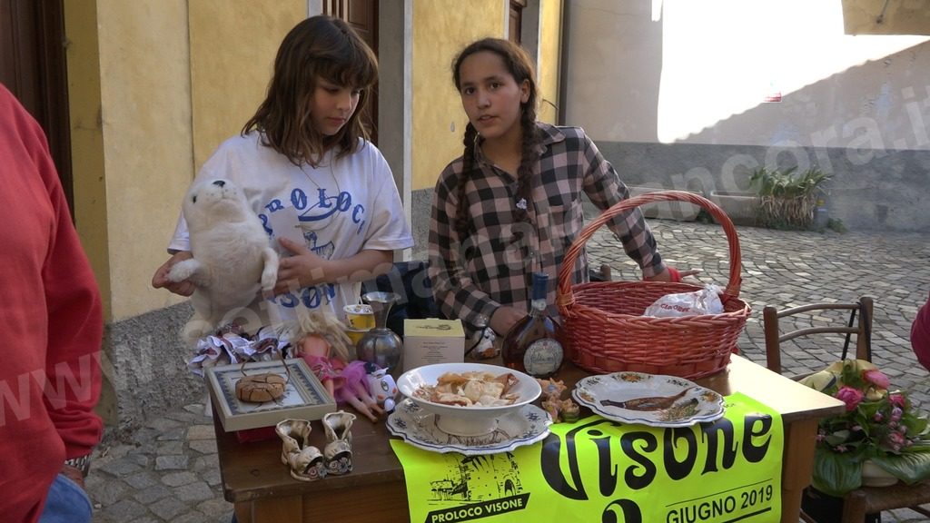 Visone: tanta gente in paese per la “Festa del Busìe”