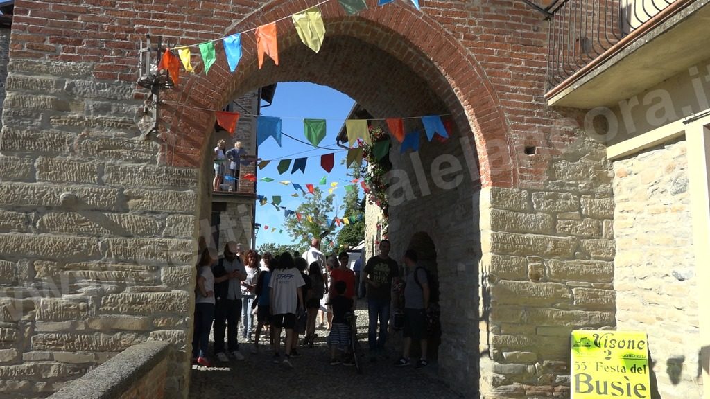 Visone: tanta gente in paese per la “Festa del Busìe”