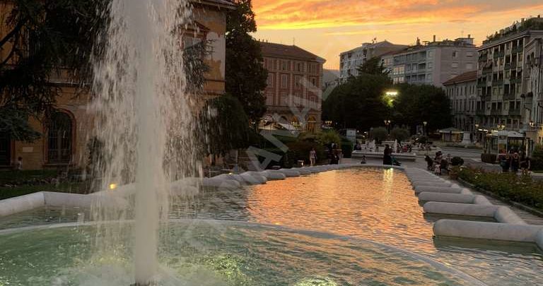 Il tramonto sulla fontana delle ninfee