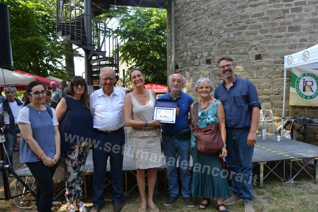 Tessa Gelisio cavaliere della Robiola dop di Roccaverano 2019