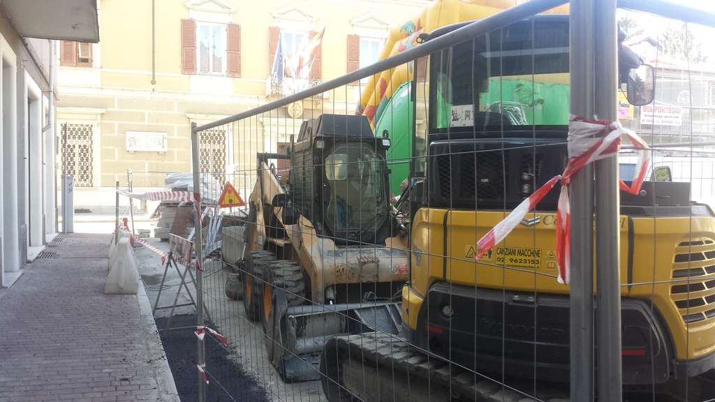 Riqualificazione urbana, lavori ai marciapiedi di via Torino ad Ovada