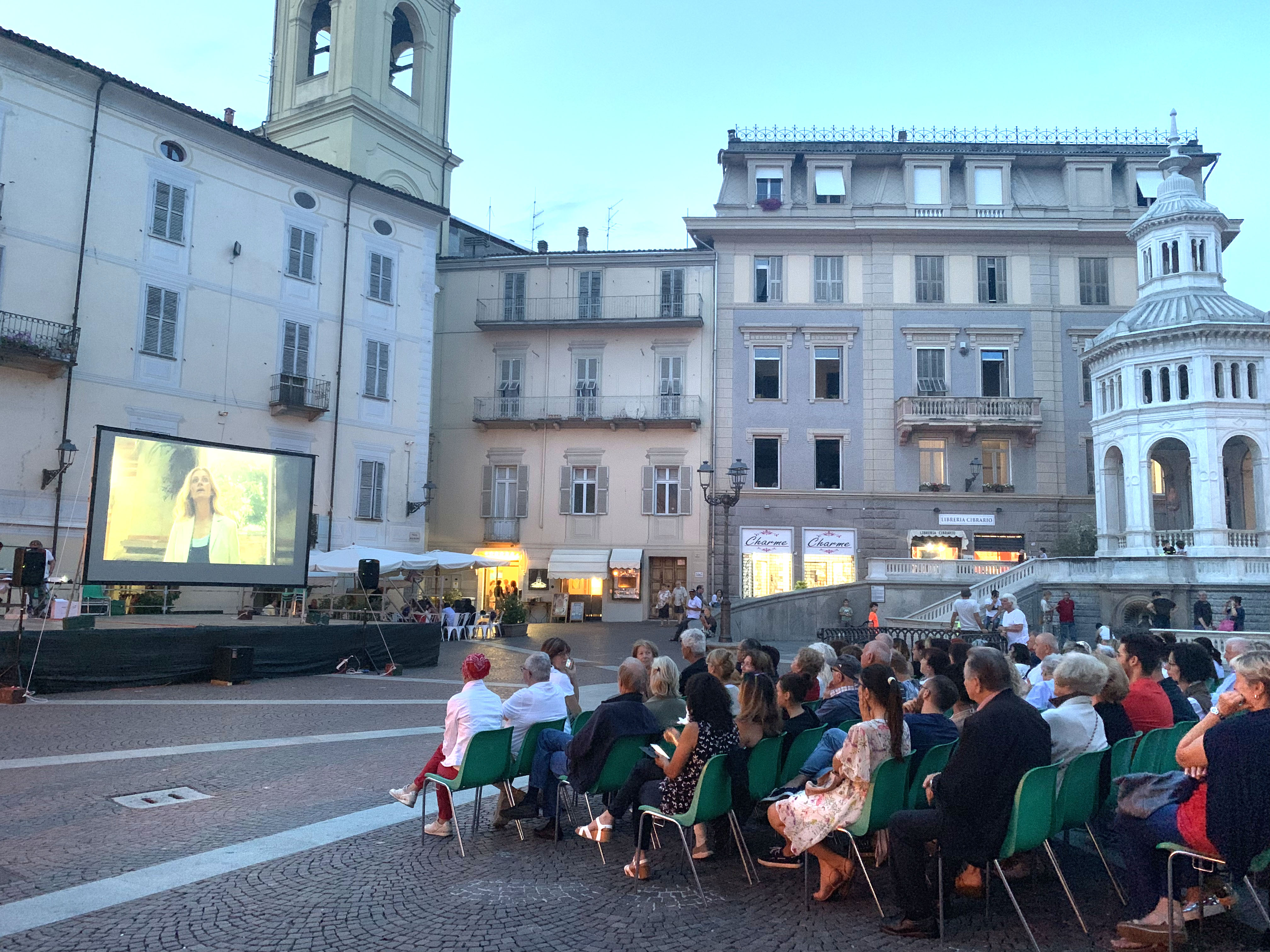 Al cinema in piazza Bollente