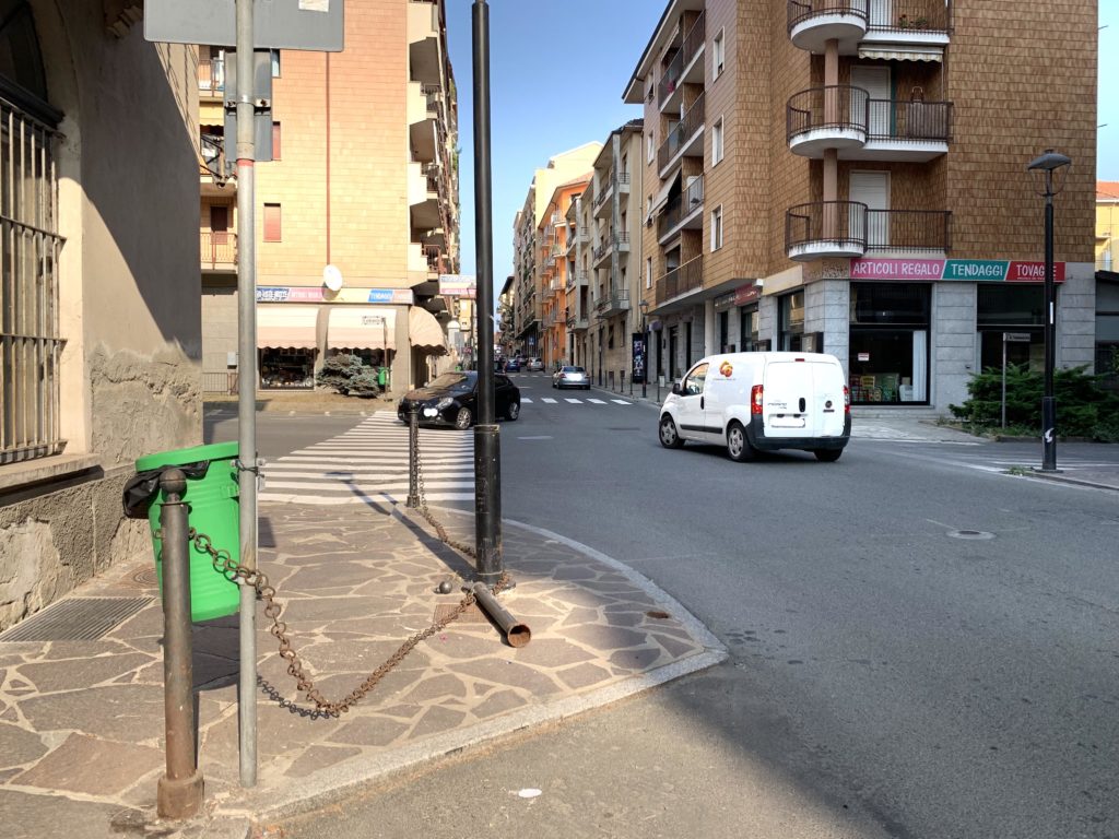 Paletto divelto in via Moriondo - Settimanale LAncora