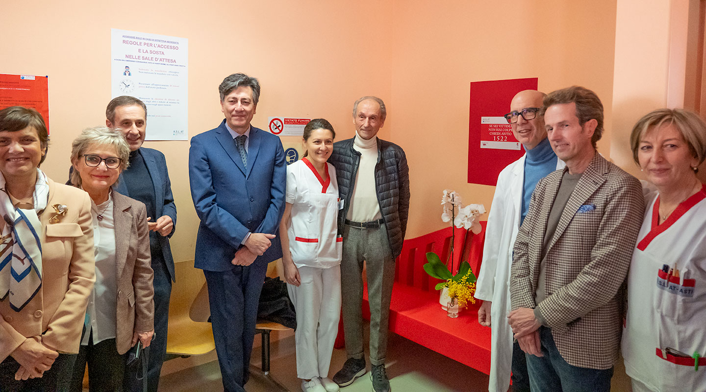 Inaugurata La Panchina Rossa Al Cardinal Massaia - Settimanale LAncora